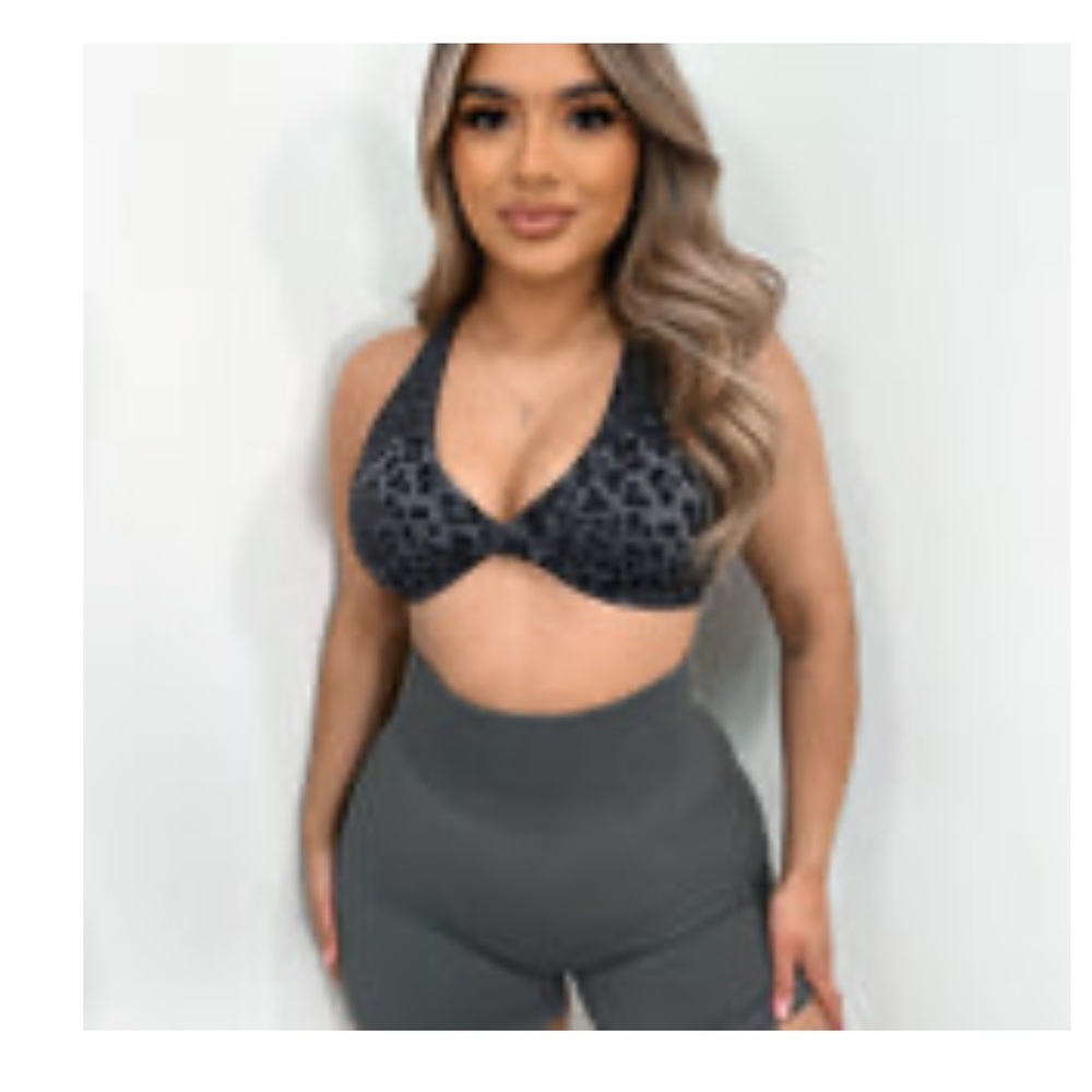 Leopard Print Sports Bra - Black